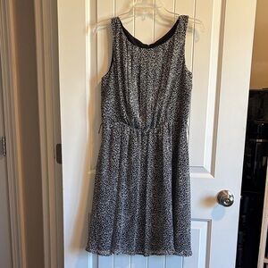 Jessica Howard Black and White lightweight Flowy Midi Dress. Size 12P.